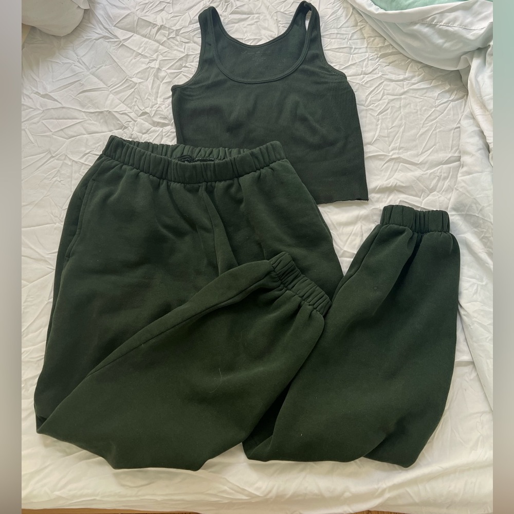 Hunter Green Brandy Melville Set